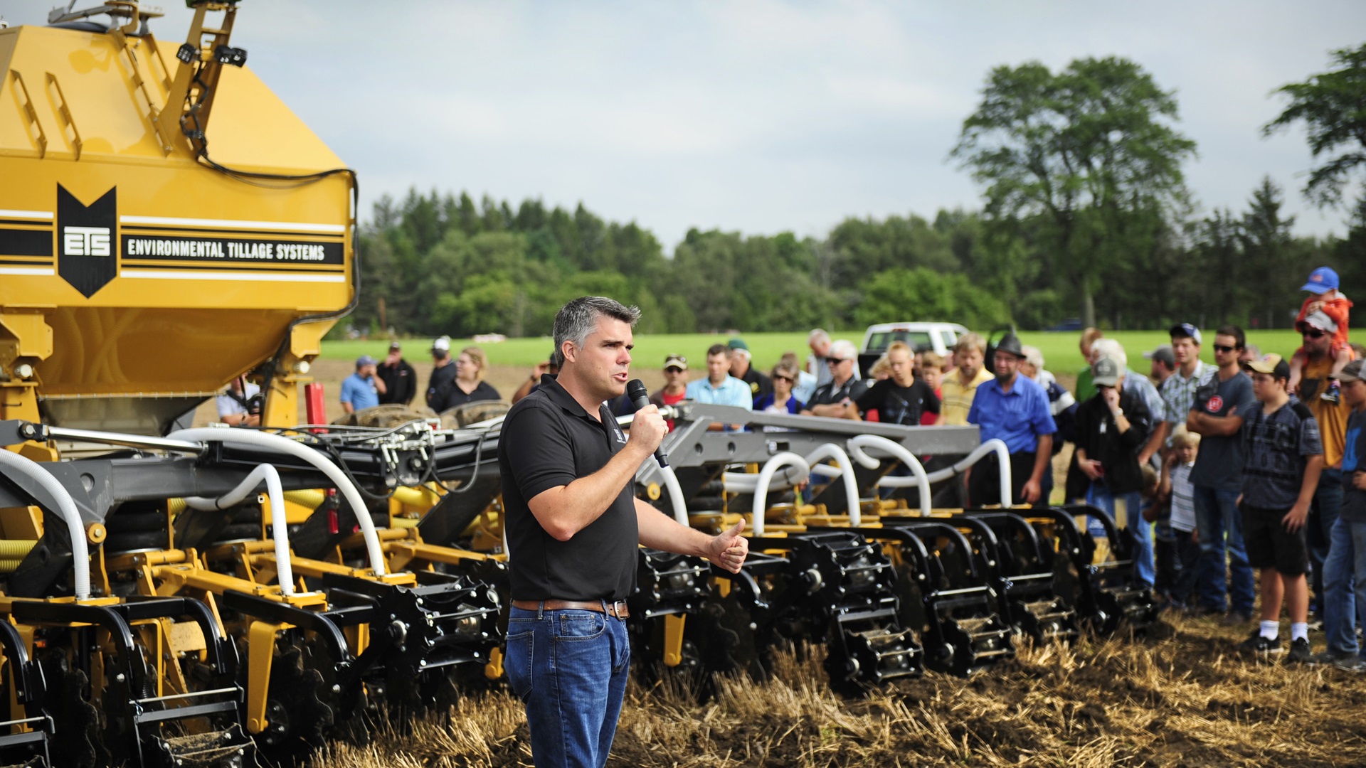 Canada s Outdoor Farm Show 2023 Equipment Demonstrations AgDealer