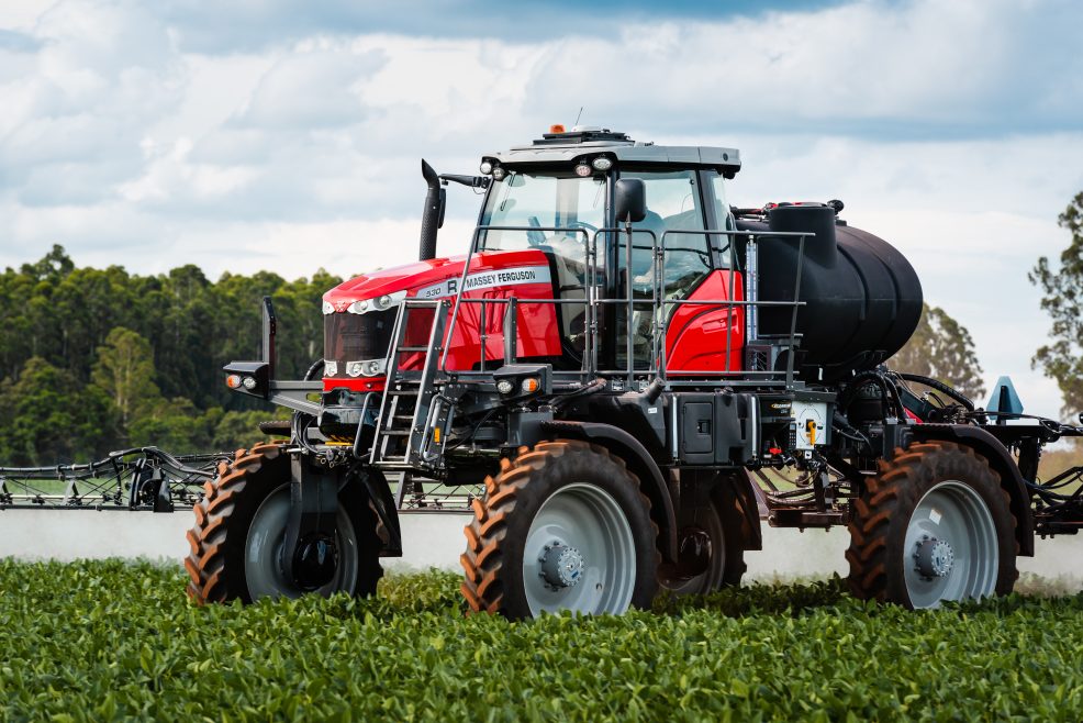 Massey Ferguson 500R Series Sprayer