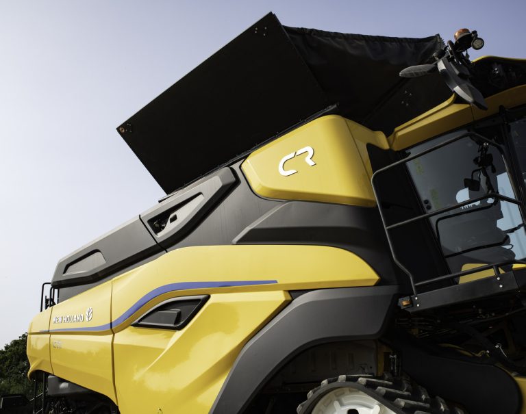 New Holland CR11 Combine Specs