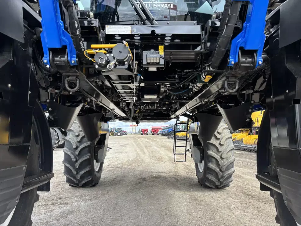New Holland SP410F Sprayer - Undercarriage